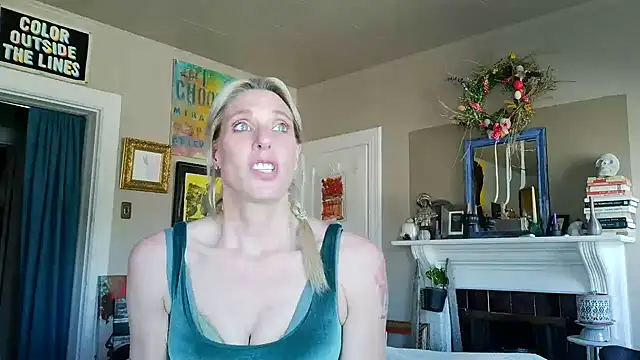 Glamazonx online show from 02-10-26, 09:47