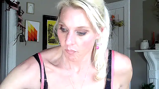 Glamazonx online show from 11-30-25, 09:15