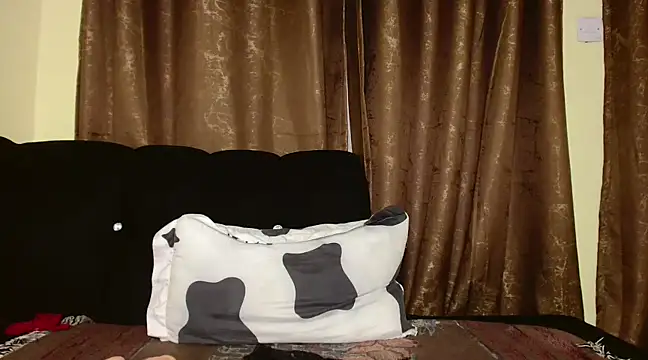 Snapshot of queencydoll chatting on 12-01-24, 11:10 queencydoll online show from 12-01-24, 11:10