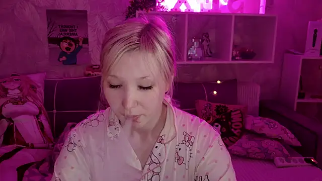 MeowkaKitty online show from 04-07-26, 02:13