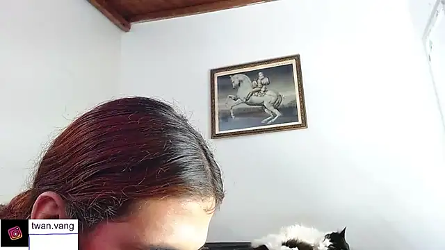 Trix fiore oficial online show from 11-22-25, 03:05