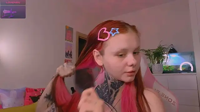 Britney Lynch online show from 11-13-25, 07:18