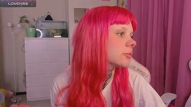 Britney Lynch online show from 11-25-25, 07:36