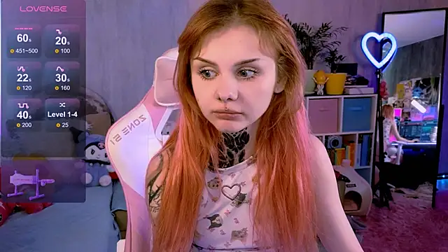 Britney Lynch online show from 09-21-25, 01:05