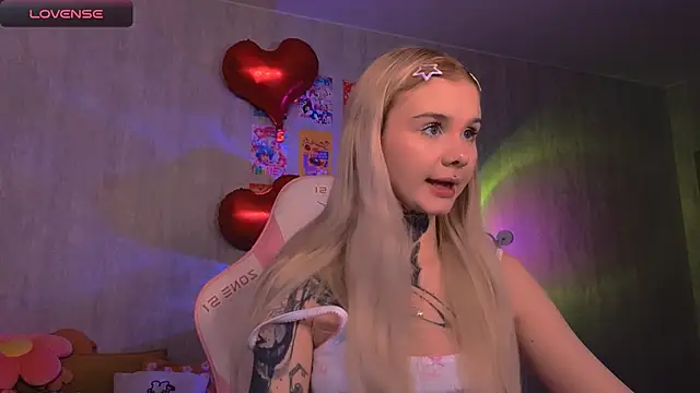 Britney Lynch online show from 02-18-26, 07:10