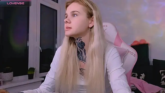 Britney Lynch online show from 03-14-26, 06:25