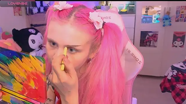 Britney Lynch online show from 10-24-25, 10:36