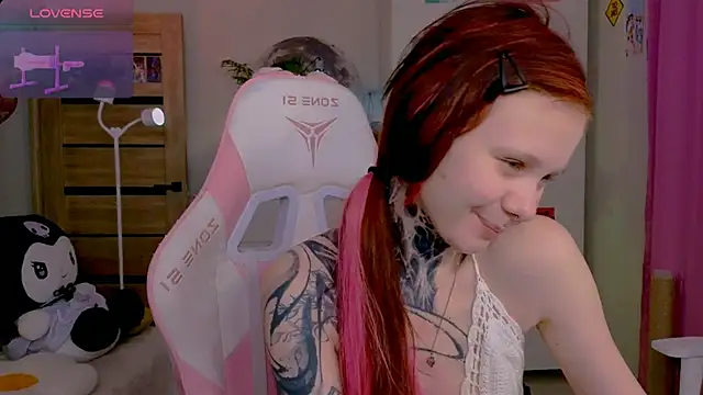 Britney Lynch online show from 11-06-25, 12:03