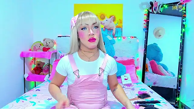 Candy Candy   online show from 10-20-25, 11:38