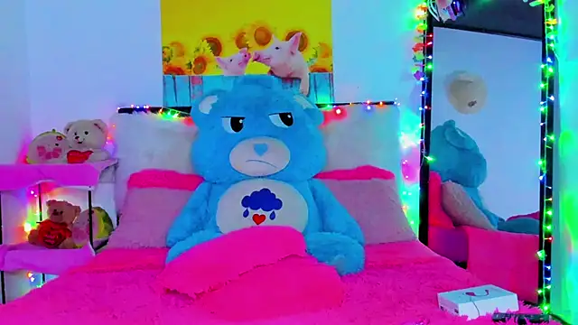 Candy Candy   online show from 03-19-25, 06:57