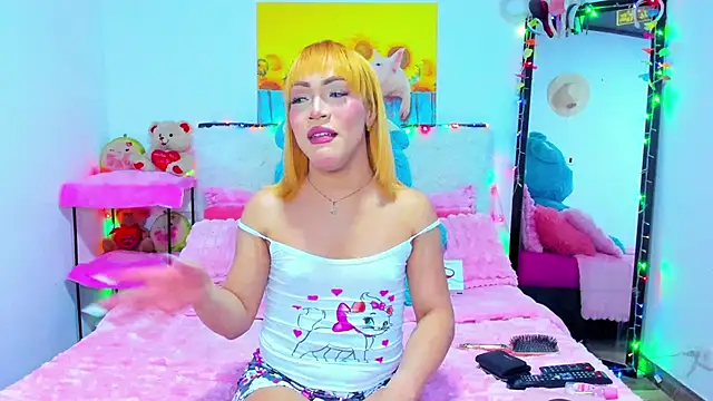 Candy Candy   online show from 11-10-25, 11:43