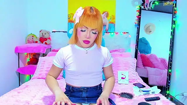 Candy Candy   online show from 10-26-25, 11:27