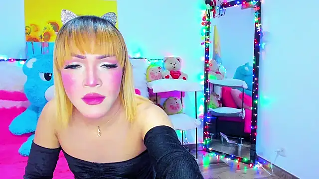 Snapshot of Candy_Candy__ chatting on 04-18-26, 12:35 Candy Candy online show from 04-18-26, 12:35