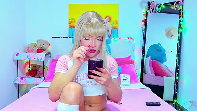 Candy Candy   online show from 09-28-25, 01:56