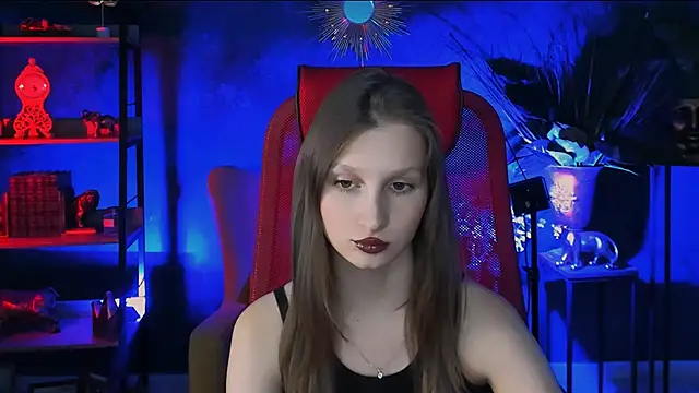 EllaHorton online show from 03-13-25, 02:33
