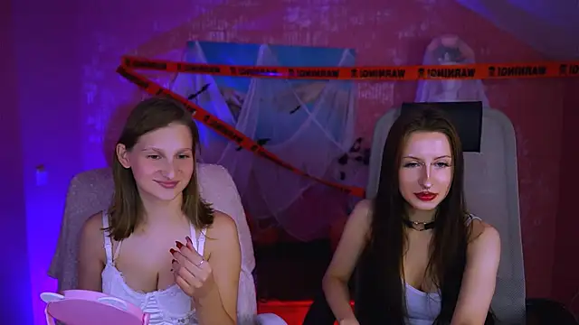 EllaHorton online show from 10-18-25, 12:29