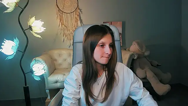EllaHorton online show from 03-18-25, 07:12