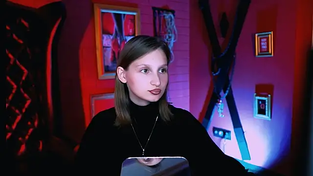 EllaHorton online show from 09-30-25, 04:35