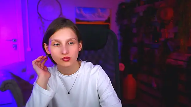 EllaHorton online show from 05-12-26, 05:30