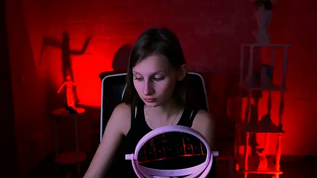 EllaHorton online show from 03-12-25, 12:36