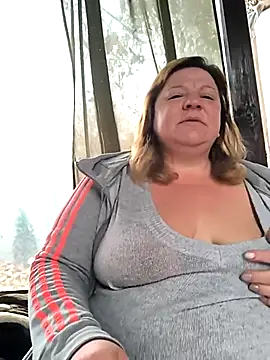 jusichka online show from 10-23-25, 05:17