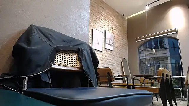 Fiola-Ly online show from 11-14-25, 10:41