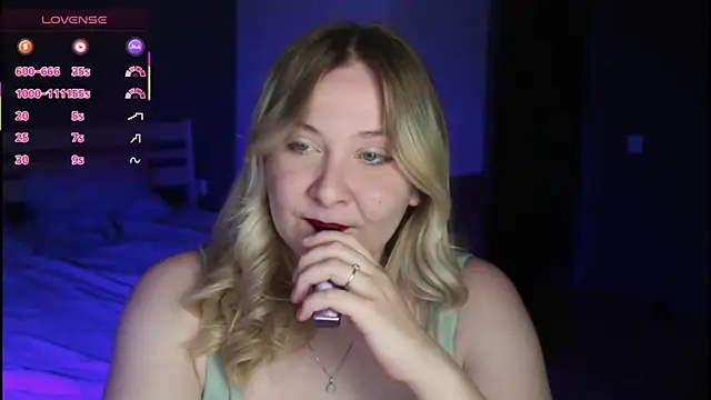 sensual girrrl online show from 07-09-26, 12:22