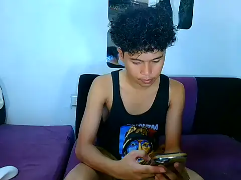 Asiantwink21 online show from 12-17-25, 01:05