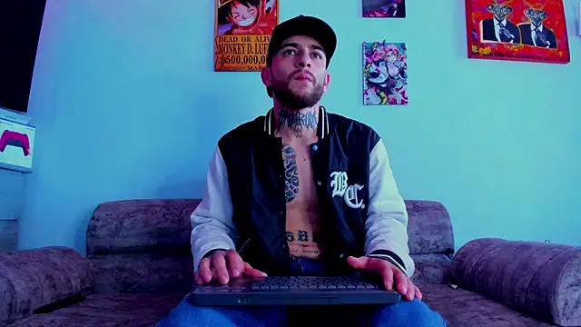 Drako Lamar online show from 11-17-25, 01:59