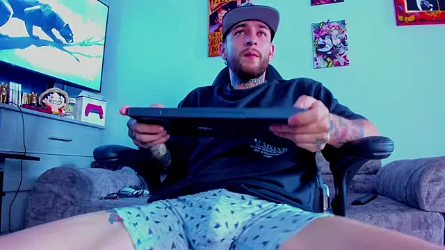 Drako Lamar online show from 11-16-25, 06:34