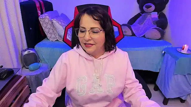 Snapshot of PaulinaSanders_X chatting on 03-12-25, 06:53 PaulinaSanders X online show from 03-12-25, 06:53