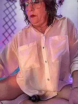 Snapshot of PaulinaSanders_X chatting on 02-10-26, 01:04 PaulinaSanders X online show from 02-10-26, 01:04