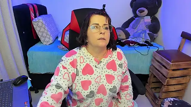 Snapshot of PaulinaSanders_X chatting on 03-12-25, 03:24 PaulinaSanders X online show from 03-12-25, 03:24