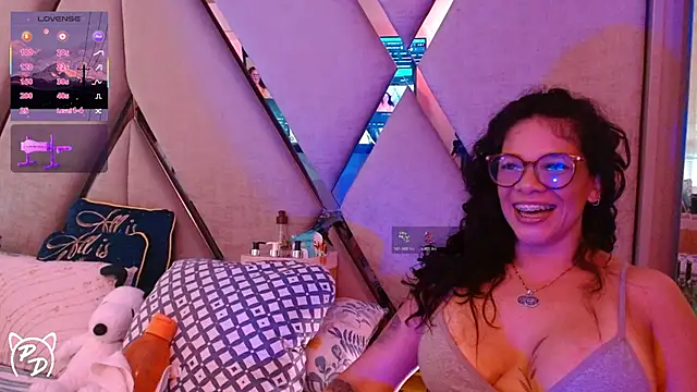 Snapshot of paula_daniela1 chatting on 07-16-26, 09:45 paula daniela1 online show from 07-16-26, 09:45