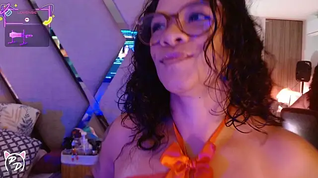 Snapshot of paula_daniela1 chatting on 06-15-26, 09:47 paula daniela1 online show from 06-15-26, 09:47
