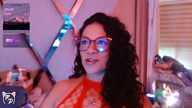 Snapshot of paula_daniela1 chatting on 07-07-26, 11:52 paula daniela1 online show from 07-07-26, 11:52