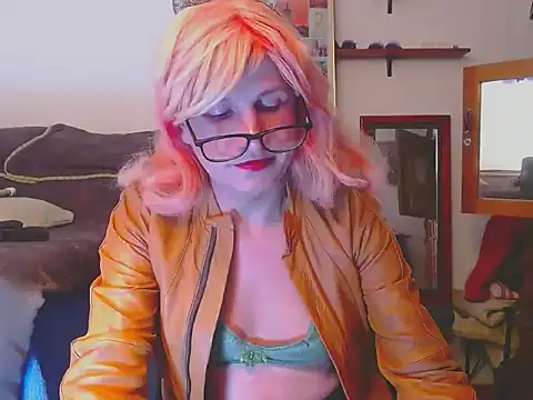 LorenJade online show from 05-05-26, 07:33