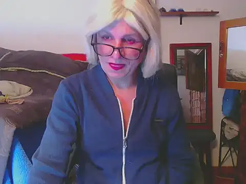 LorenJade online show from 04-27-26, 07:28