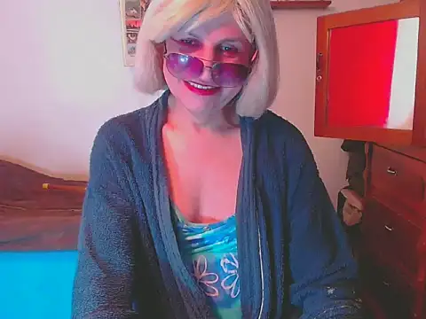 Snapshot of LorenJade chatting on 02-01-26, 12:20 LorenJade online show from 02-01-26, 12:20