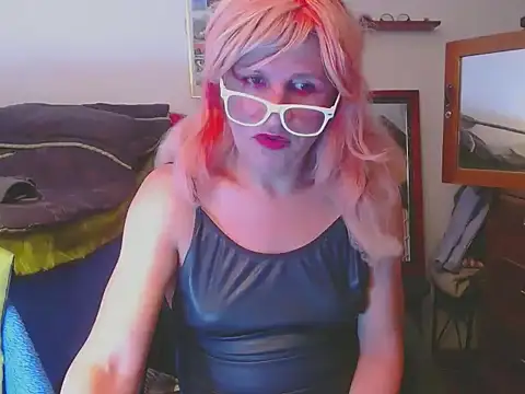 LorenJade online show from 05-15-26, 07:06