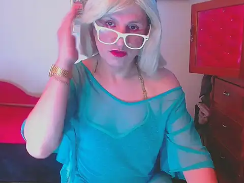 LorenJade online show from 12-20-25, 09:45