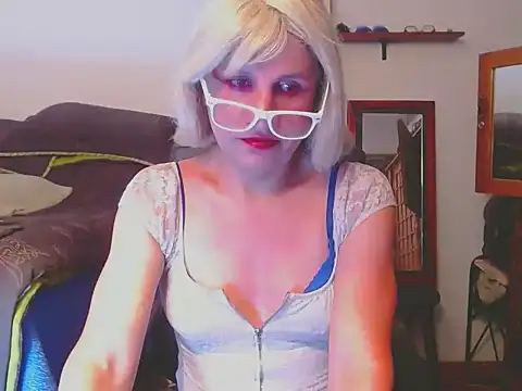 LorenJade online show from 04-19-26, 09:54