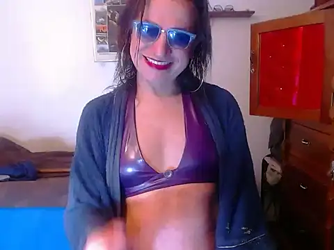 Snapshot of LorenJade chatting on 01-18-26, 11:19 LorenJade online show from 01-18-26, 11:19