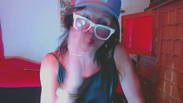 LorenJade online show from 11-07-25, 08:08