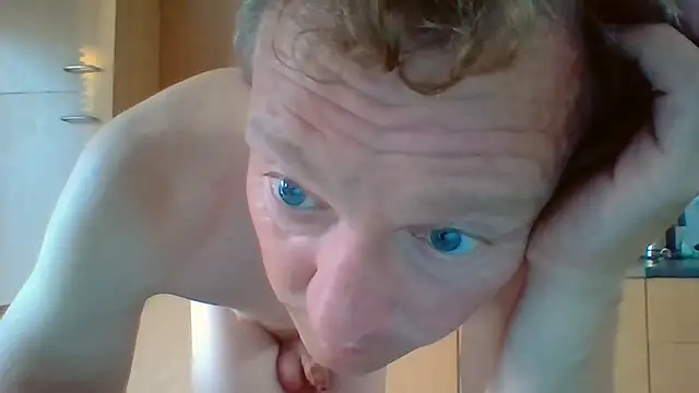 Snapshot of bertolini chatting on 06-20-26, 07:08 bertolini online show from 06-20-26, 07:08