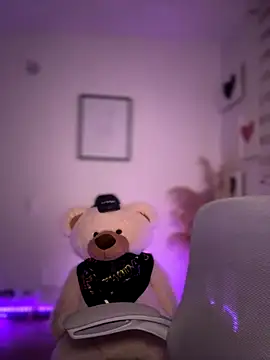 Zarah Blare online show from 11-13-25, 03:21