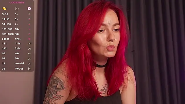 girl with snaketatto0 online show from 02-19-26, 02:52