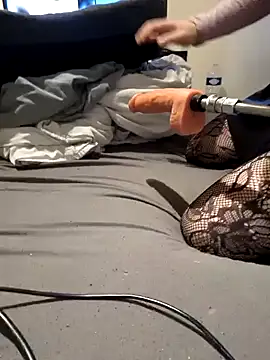 Snapshot of aprilexx chatting on 01-25-25, 10:50 aprilexx online show from 01-25-25, 10:50