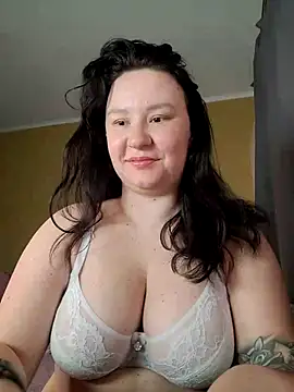 AlexaLexie online show from 04-04-26, 07:59