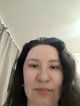 AlexaLexie online show from 04-15-26, 05:35